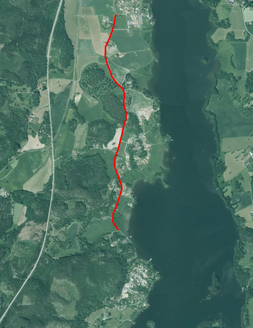 Flygfoto över området där sträckan längsmed Kalmarvägen är markerad. 