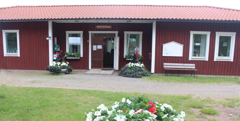 Entrén till Brosjögården Ydrefors Camping